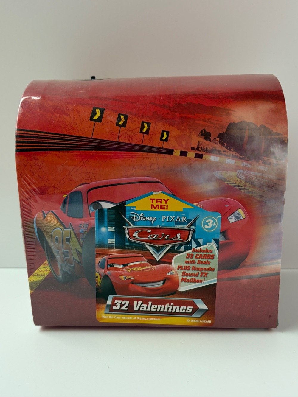 PIXAR CARS Disney Keepsake FAN MAIL 32 Valentine Cards in Mailbox SEALED READ